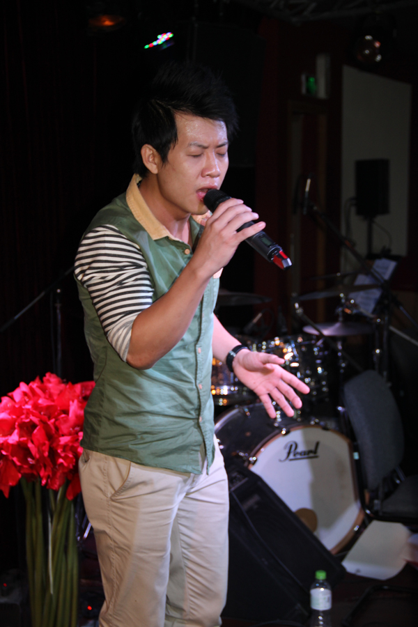 team-ha-ho-mr-dam-tich-cuc-tap-luyen-cho-vong-liveshow