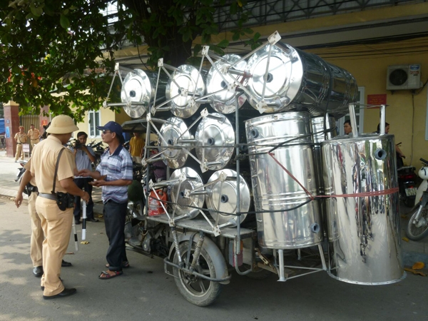 xu-phat-nhieu-doi-tuong-gia-thuong-binh-di-xe-ba-banh