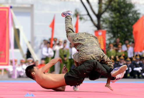 canh-sat-dien-tap-bao-ve-chu-quyen-bien-dao