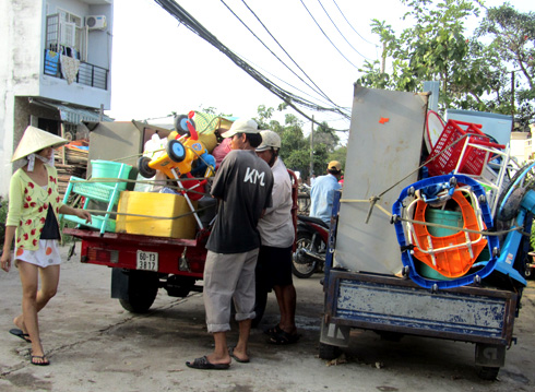 nuoc-ngap-tram-ho-dan-trang-dem-so-tan-do-dac