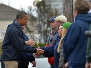 tong-thong-obama-di-tour-tranh-cu-cung-ca-si tong-thong-obama-di-tour-tranh-cu-cung-ca-si