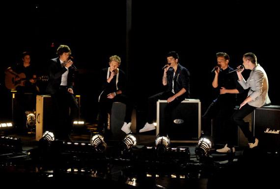 One Direction khiến fan cuồng loạn tại X Factor 1