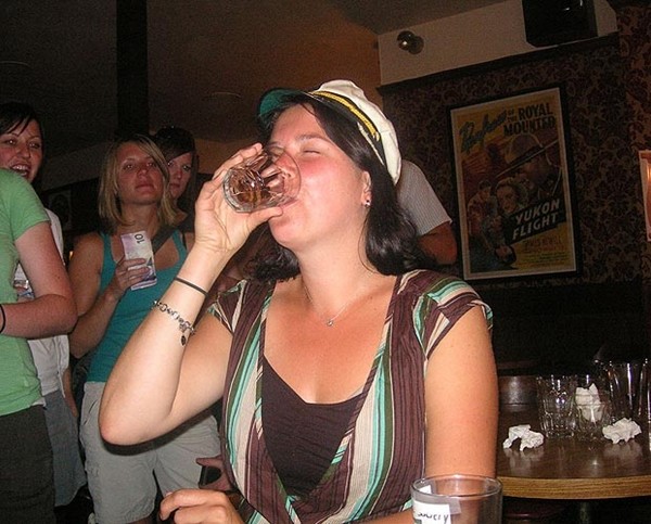 Kinh dị cocktail ngâm... ngón chân người thật 2 Kinh dị cocktail ngâm... ngón chân người thật 2