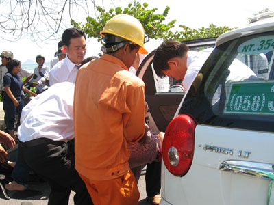 Khánh Hòa: Đang quay phim đám cưới, bị tông bất tỉnh 1