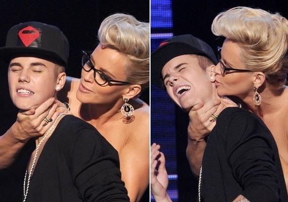 Người mẫu Jenny McCarthy "cưỡng hôn" Justin Bieber 4