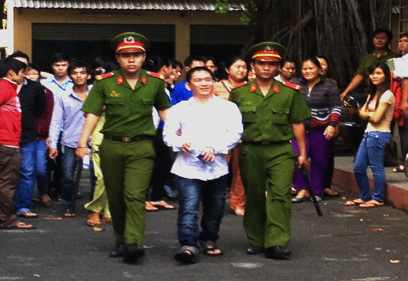 Khi trùm giang hồ Sài thành đánh ghen 2