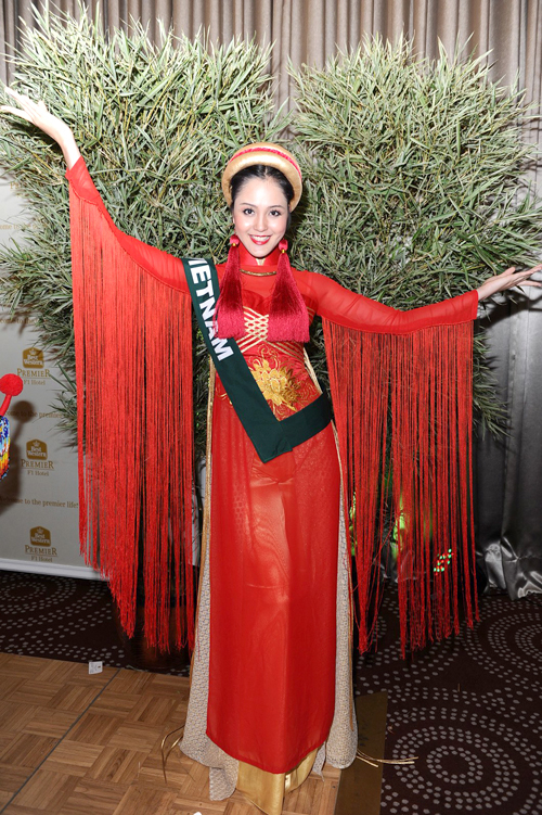 Hoàng Anh trượt Top 16 Miss Earth 2