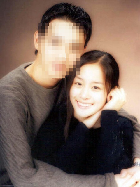 Rò rỉ ảnh "hot" của Kim Tae Hee và bạn trai 1