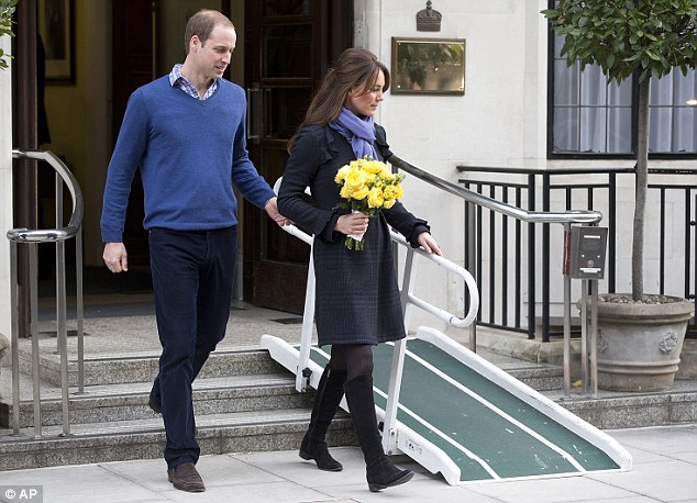 Kate Middleton đẹp rạng rỡ ngày xuất viện 7