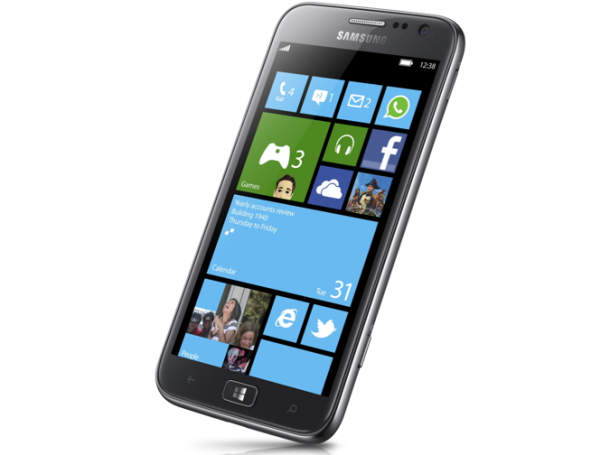 samsung-ra-mat-mau-dien-thoai-dau-tien-chay-windows-phone-8