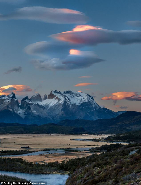 ki-la-voi-dam-may-hinh-ufo-tren-bau-troi-o-chile