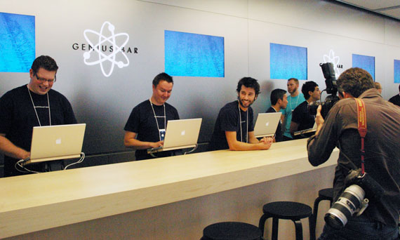 apple store genius bar