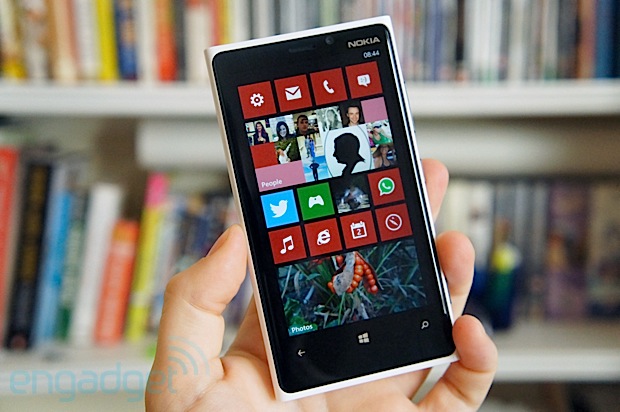 Nokia Lumia 920 với giá 50 USD sẽ xuất hiện tại AT & T 2