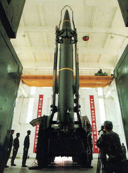 Tên lửa chiến lược của Trung Quốc khi nằm trong kho