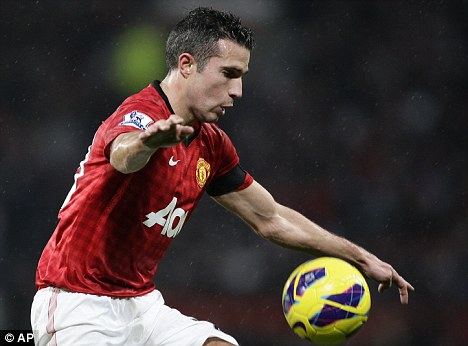 Sir Alex ngày càng coi trọng Van Persie hơn Rooney 1