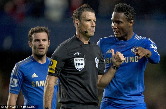 Clattenburg chính thức trắng án, Mikel bị FA phạt ngược 1