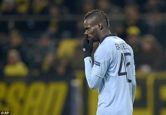 Balotelli chính thức làm “bố trẻ con” 2