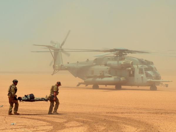 Xem "khủng long" CH-53 Super Stallion phô diễn sức mạnh 10