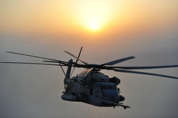 Xem "khủng long" CH-53 Super Stallion phô diễn sức mạnh 18