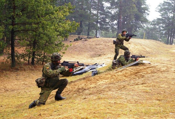 Xem lính Lithuania tập chiến thuật 3