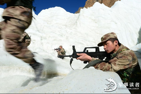 Lính biên phòng Trung Quốc ăn cả băng tuyết 3