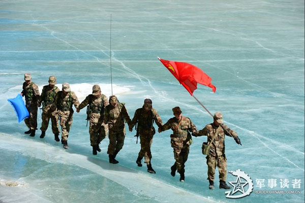 Lính biên phòng Trung Quốc ăn cả băng tuyết 5