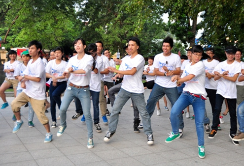 nhay-gangnam-style-ky-niem-giai-phong-thu-do