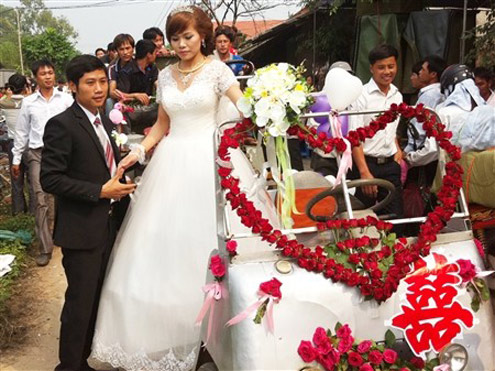 Những đám rước dâu dân dã nhất năm 2012 5