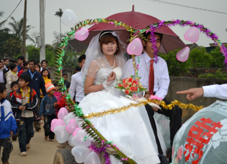 Những đám rước dâu dân dã nhất năm 2012 2