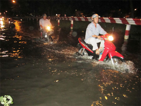 Chán ngán cảnh lội nước...