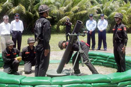 anh-dai-loan-tap-tran-ban-dan-that-tren-dao-ba-binh