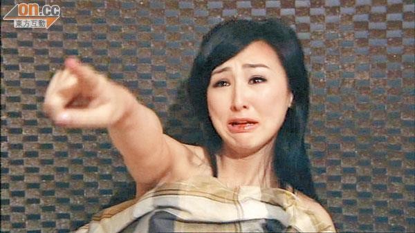Mỹ nữ TVB gây sốc với cảnh khoe ngực trần  2