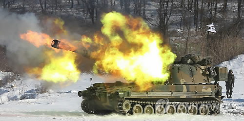 Tăng K-55A1 Hàn Quốc khai hỏa sát biên giới Bắc Triều Tiên ngay đầu năm mới 2013