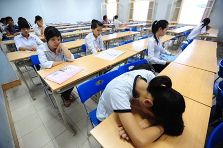 Sinh viên “choáng váng” vì quy định mới của Bộ GDĐT