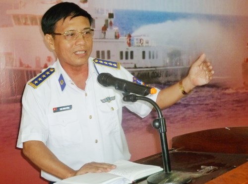 Đại tá Thái Minh Dũng, Phó chỉ huy trưởng Vùng Cảnh sát biển 2 phát biểu tại cuộc mit tinh do Hiệp hội Doanh nghiệp nhỏ và vừa TP Đà Nẵng tổ chức sáng 17/5 (Ảnh: HC)