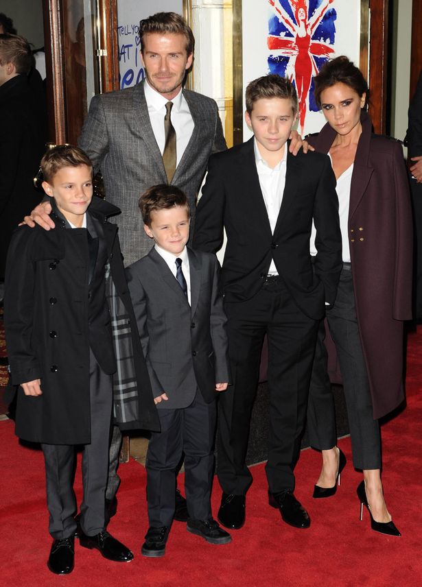 Ngoài 3 cậu con trai trong ảnh, David Beckham còn 1 cô con gái