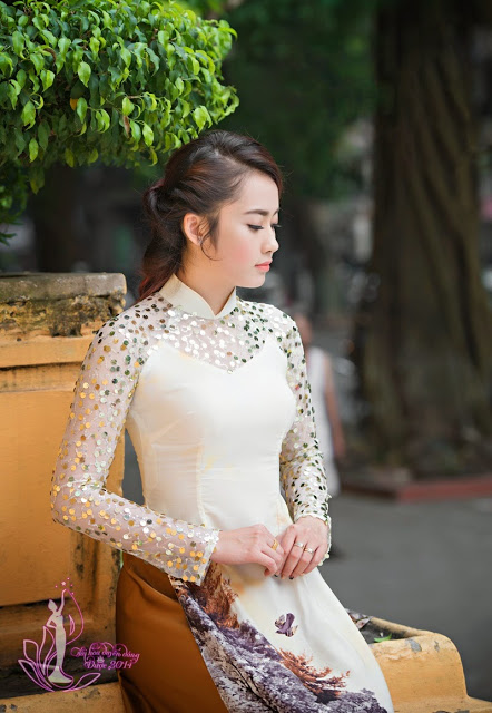 Vẻ đẹp của cô sinh viên lai 2 dòng máu Việt -Lào