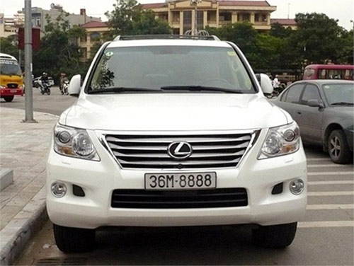 Đại gia Thanh Hóa tậu Lexus LX570 với biển số tứ quý 8.