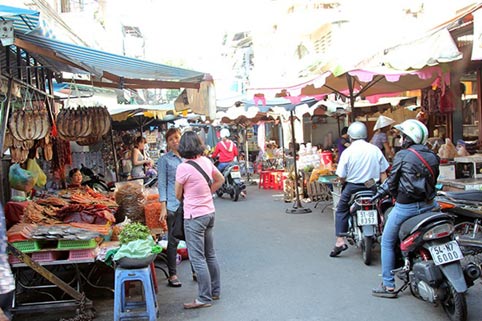 chợ Nga, chợ Campuchia, chợ Hàn Quốc, chợ ngoại ở Sài Gòn