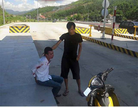 Nam thanh niên, trói tay, máu, trạm thu phí, tỉnh Quảng Ninh, cướp