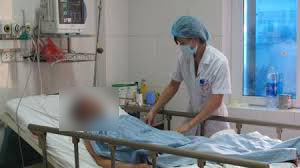 Bệnh nhân nhiễm liên cầu khuẩn đang điều trị tại BV Bệnh nhiệt đới Trung ương.