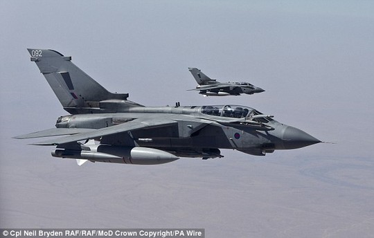 Máy bay Anh tham gia không kích tại Iraq. Ảnh: PA