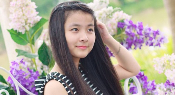 Những thông tin ít biết về fan nữ khóc vì U19 Việt Nam