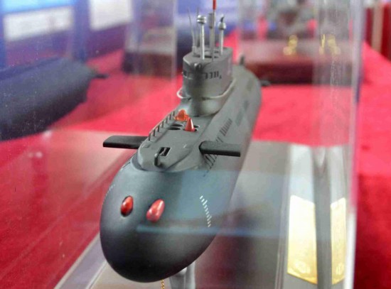 Mẫu tàu ngầm thử nghiệm Type 032 lớp Thanh của Trung Quốc.