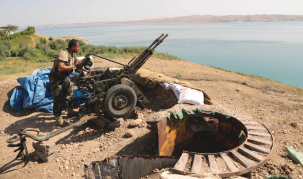 Hệ thống pháo phòng không của Peshmerga gần đập Mosul.