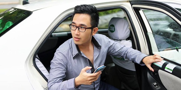 Blogger Robbey ‘Nghệ sĩ nào chơi giả tạo với tôi là có chuyện’