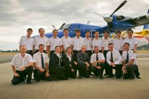 10 sỹ quan cuối cùng của Hải quân Việt Nam đã chính thức tốt nghiệp khóa đào tạo chuyên sâu về thủy phi cơ DHC-6 Twin Otter ở Canada vào hôm 23/9.