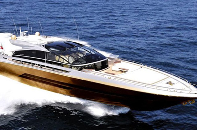 Được làm bằng 100.000kg vàng và bạch kim. Chiếc du thuyền này thuộc sở hữu của thương gia người Malaysia Robert Kuok.