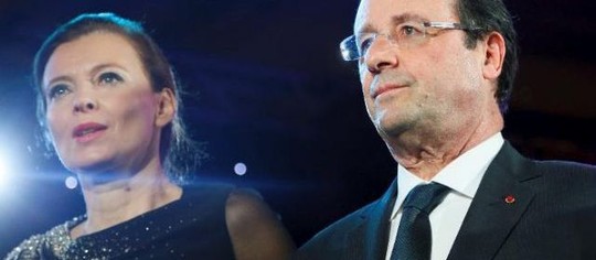 Tổng thống Pháp Francois Hollande và bà Valerie Trierweiler hồi tháng 12-2013. Ảnh: LEPARISIEN.