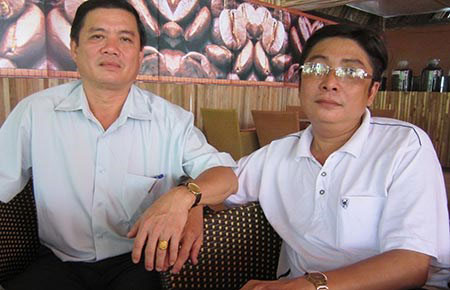 Hai phó giám đốc sở nội vụ- ngoại vụ tỉnh Bình Phước trong lần trả lời Báo Pháp Luật TP.HCM ngày 21-8.